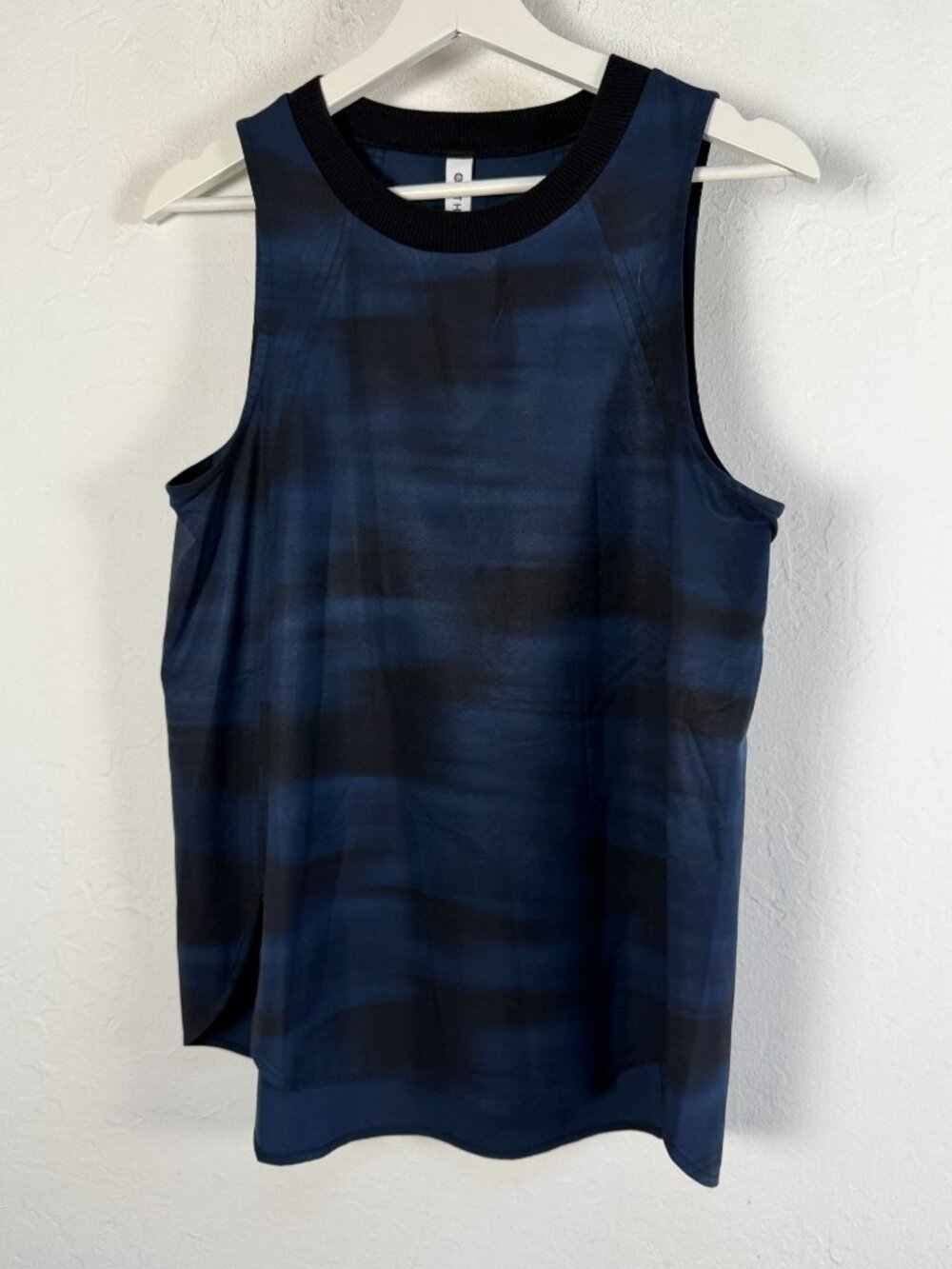 Athleta Zephyr Print Tank Top Blurred Camo Blue Black Lightweight Athletic Small